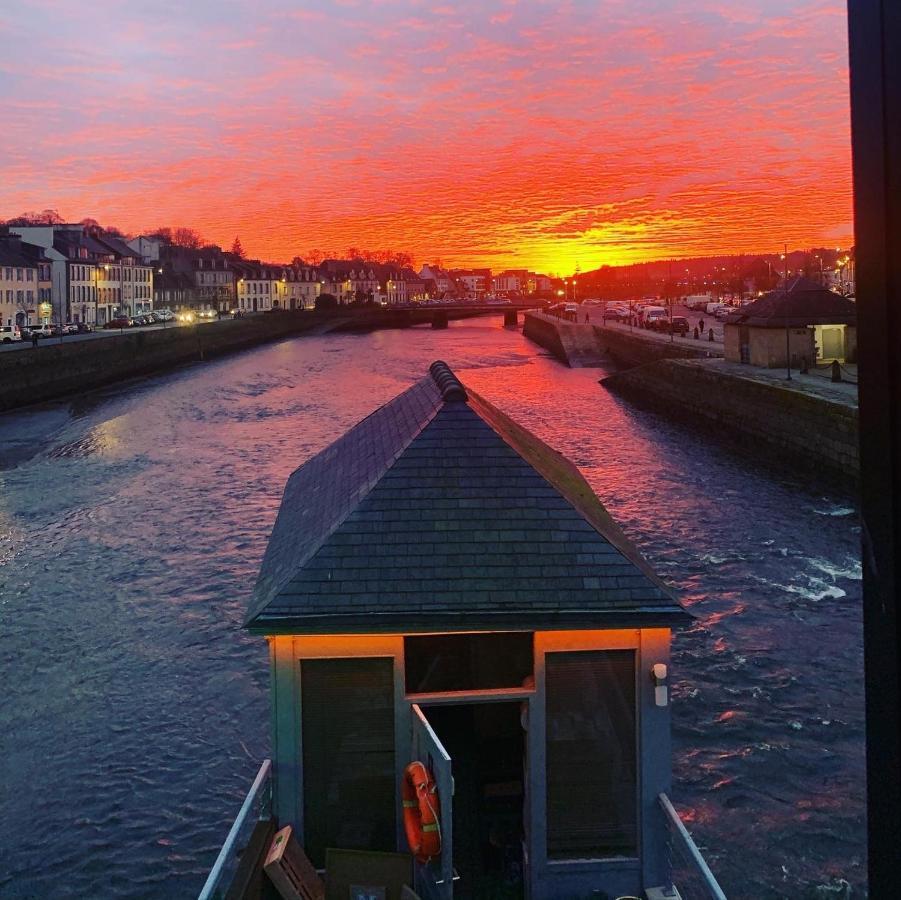 Une Nuit Sur Le Pont 1 Landerneau Dış mekan fotoğraf